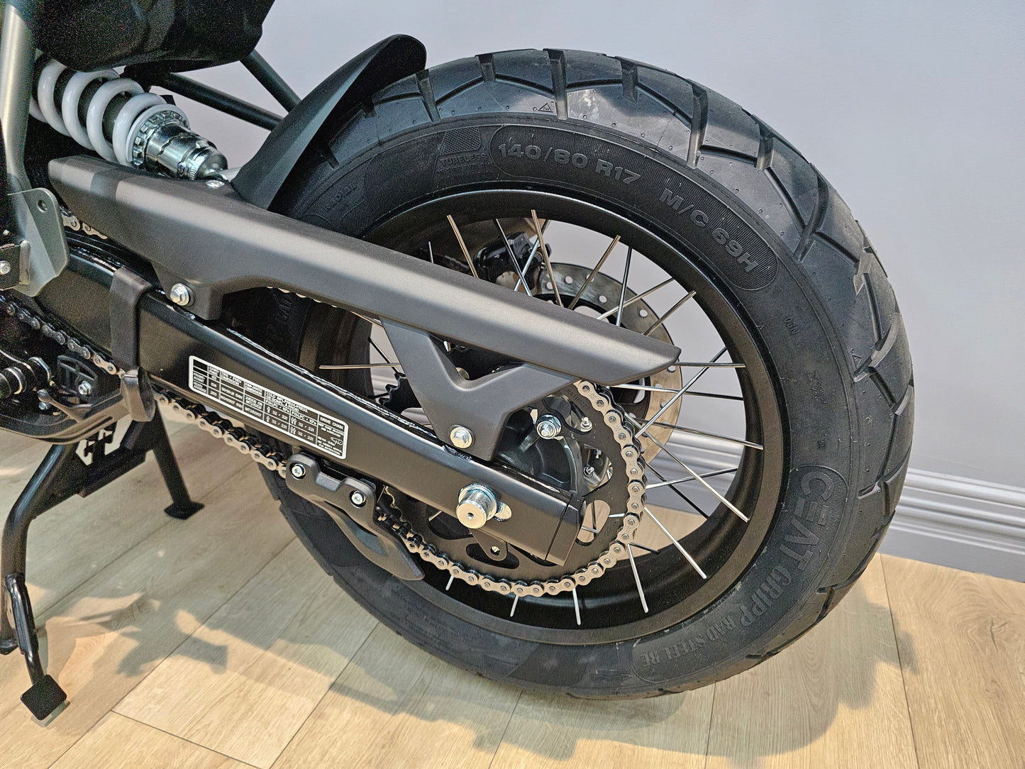 Royal Enfield Himalayan 450 Kamet White