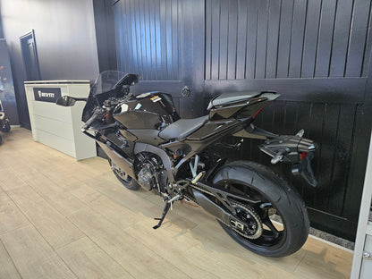 2025 Yamaha YZF-R9
