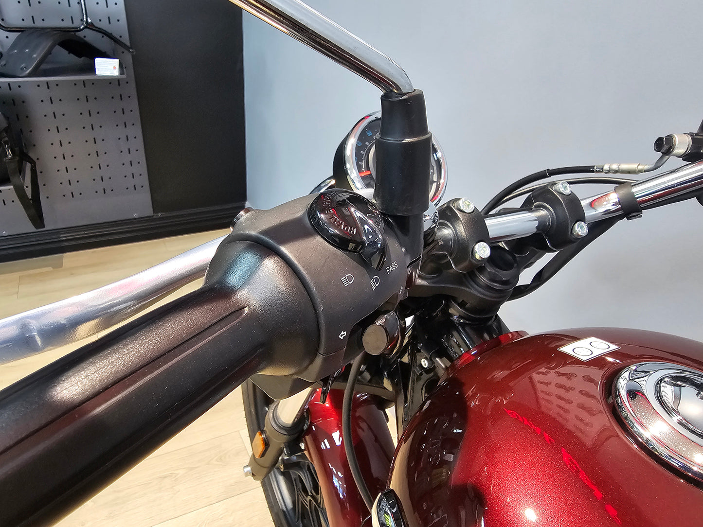 Royal Enfield Meteor 350 Stellar