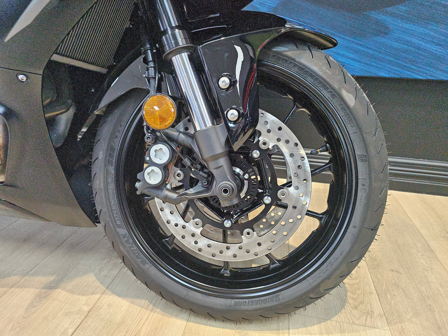 2025 Yamaha YZF-R7 LA