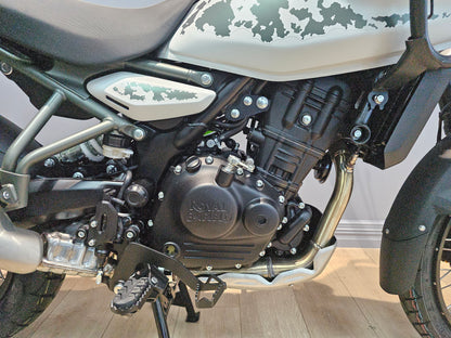 Royal Enfield Himalayan 450 Kamet White