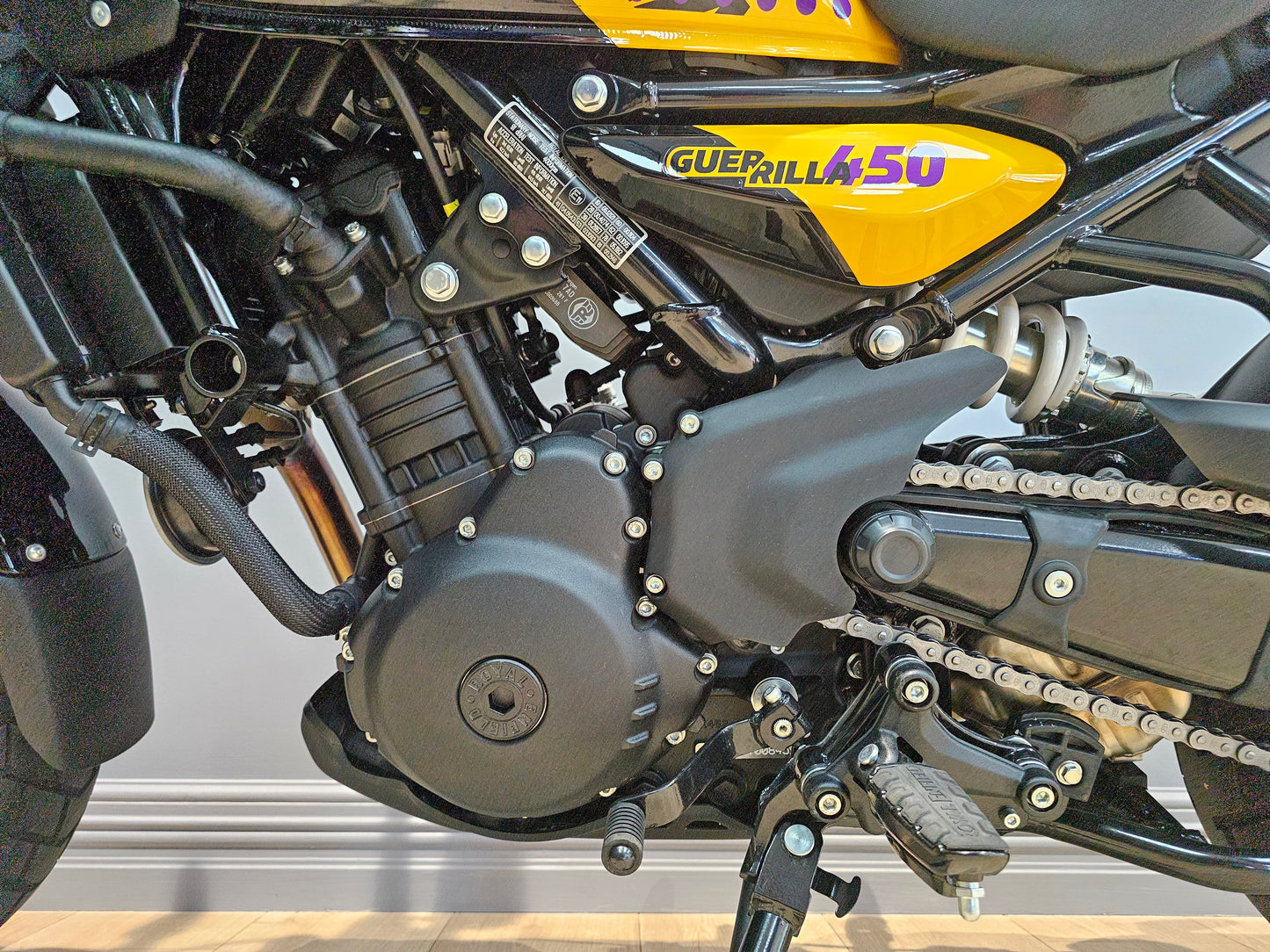 Royal Enfield Guerrilla 450 ex-demo