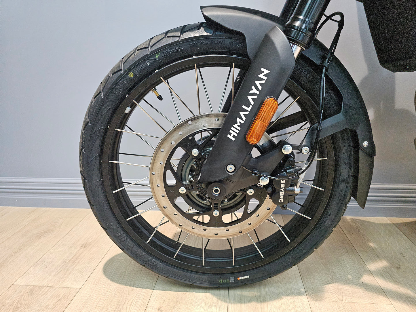 Royal Enfield Himalayan 450 Kamet White