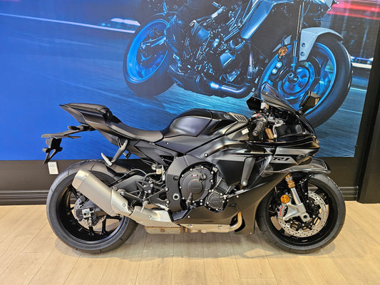 2025 YZF-R1