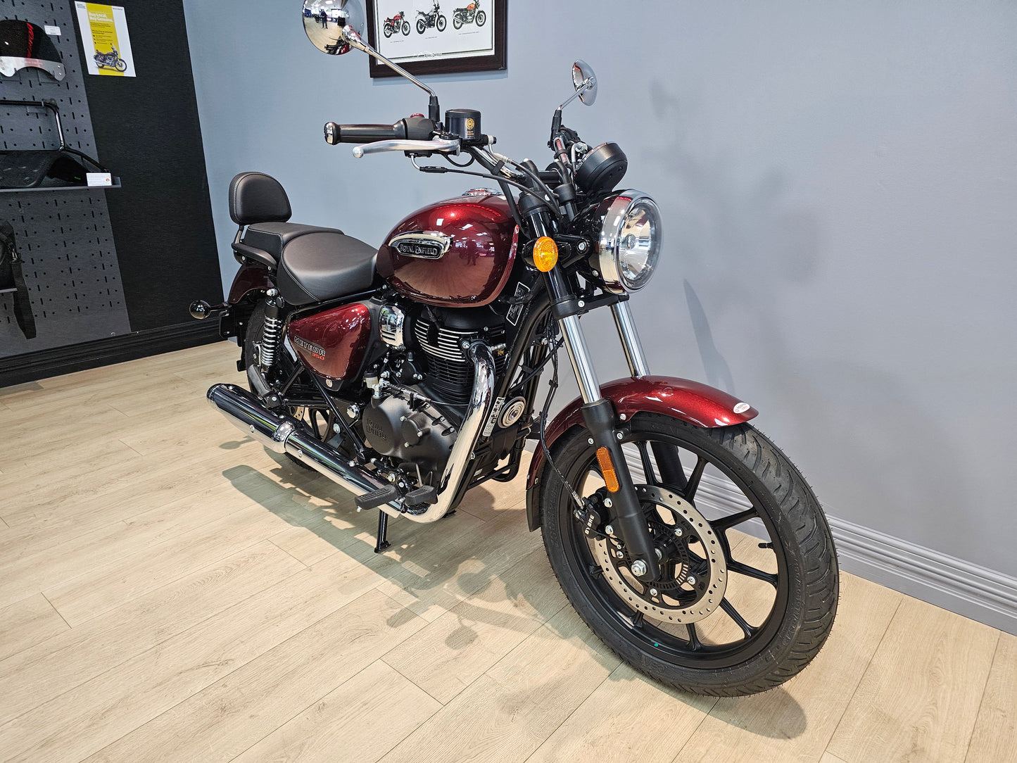 Royal Enfield Meteor 350 Stellar