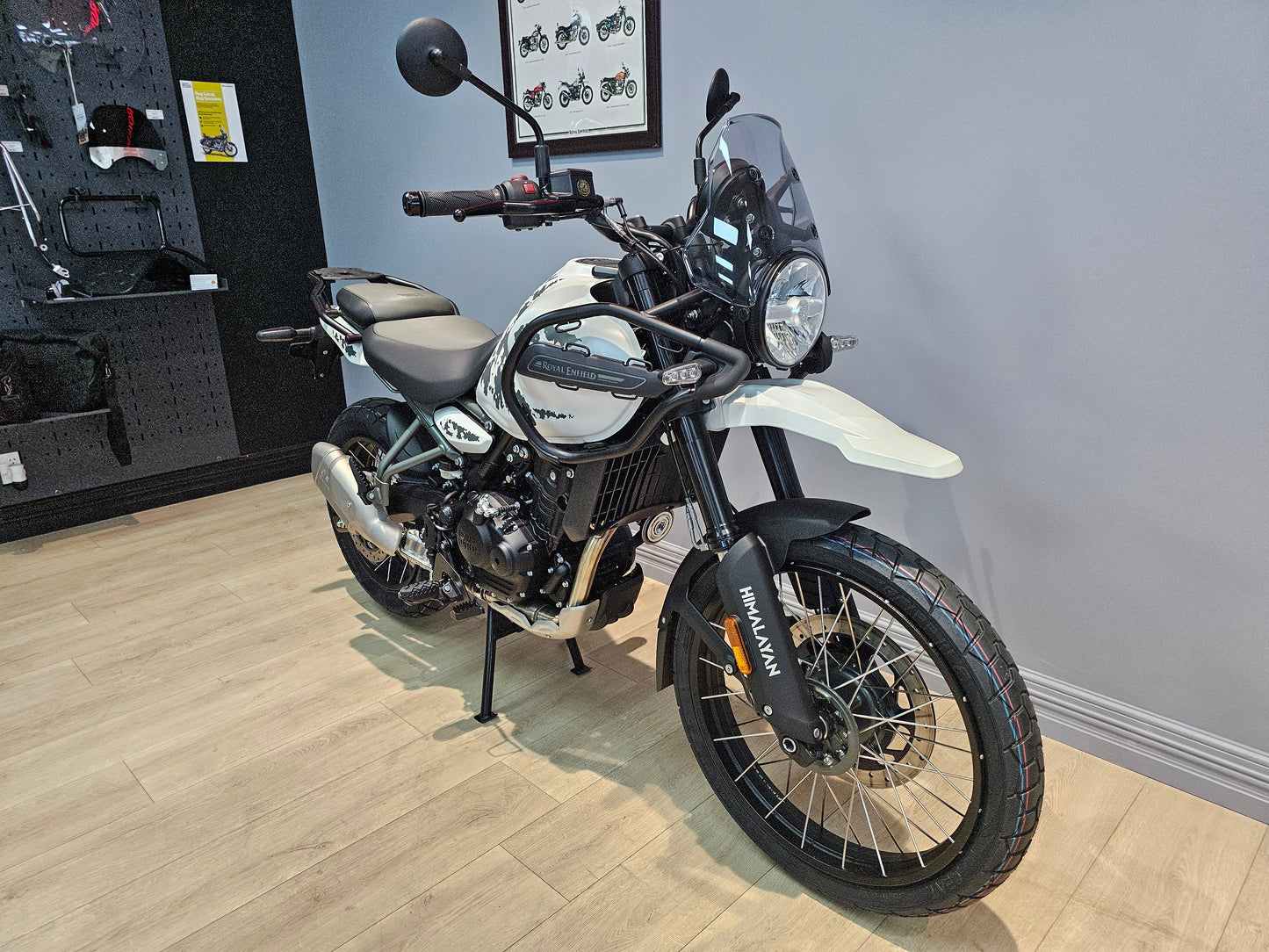 Royal Enfield Himalayan 450 Kamet White