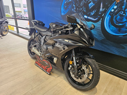 2025 Yamaha YZF-R7 LA