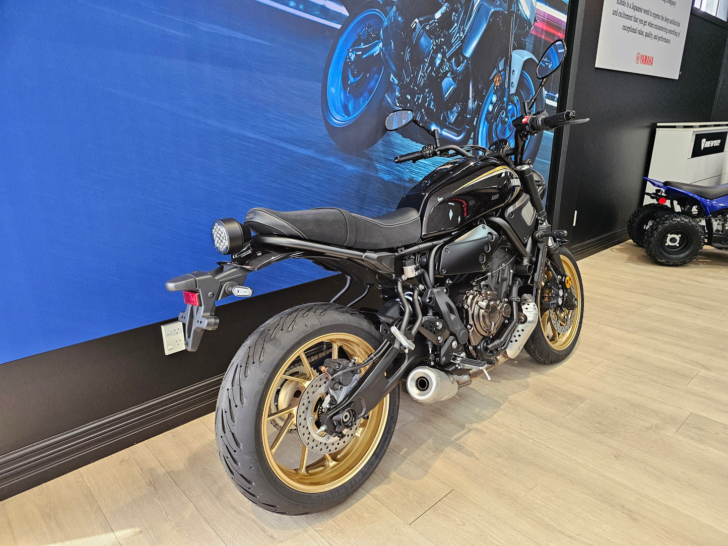 Yamaha XSR700 2023
