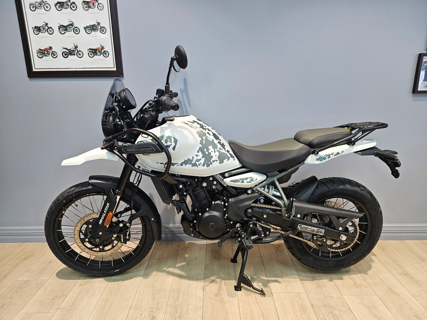 Royal Enfield Himalayan 450 Kamet White