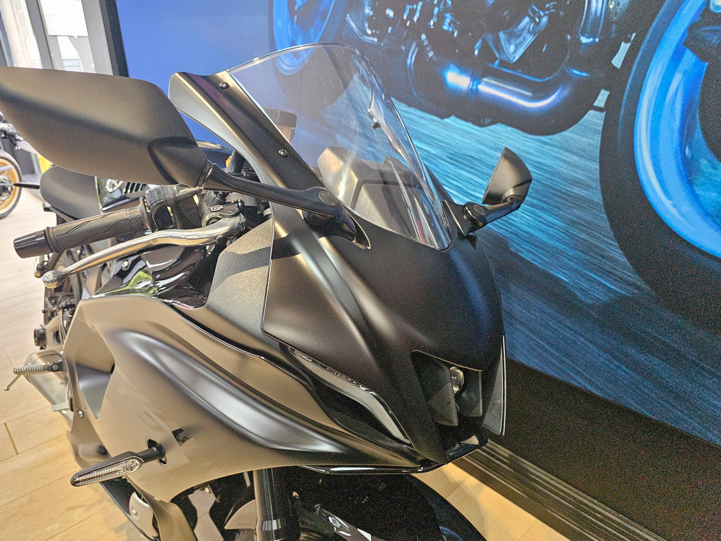 2025 Yamaha YZF-R7 LA