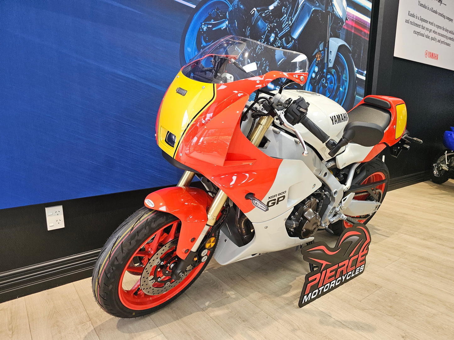 Yamaha XSR900 GP 2024