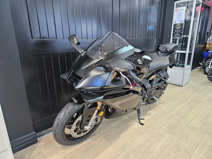 2025 Yamaha YZF-R9