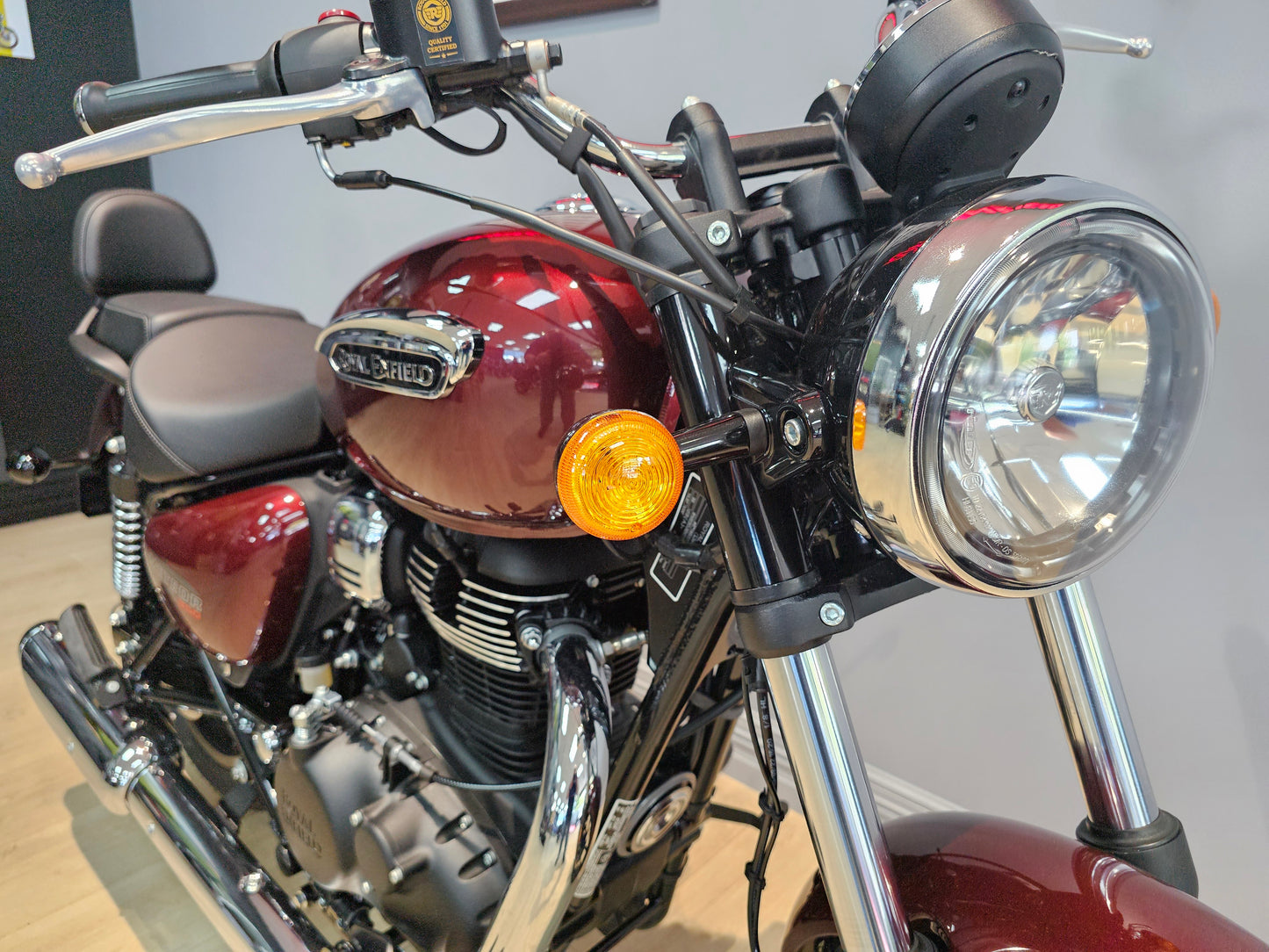 Royal Enfield Meteor 350 Stellar