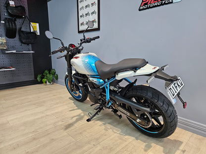 Royal Enfield Guerrilla 450