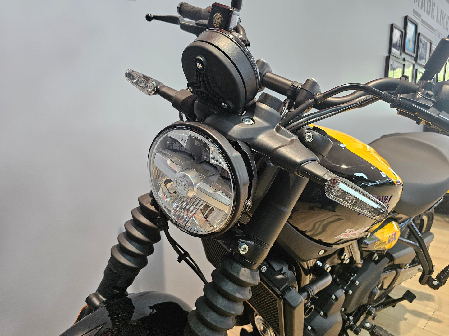 Royal Enfield Guerrilla 450 ex-demo