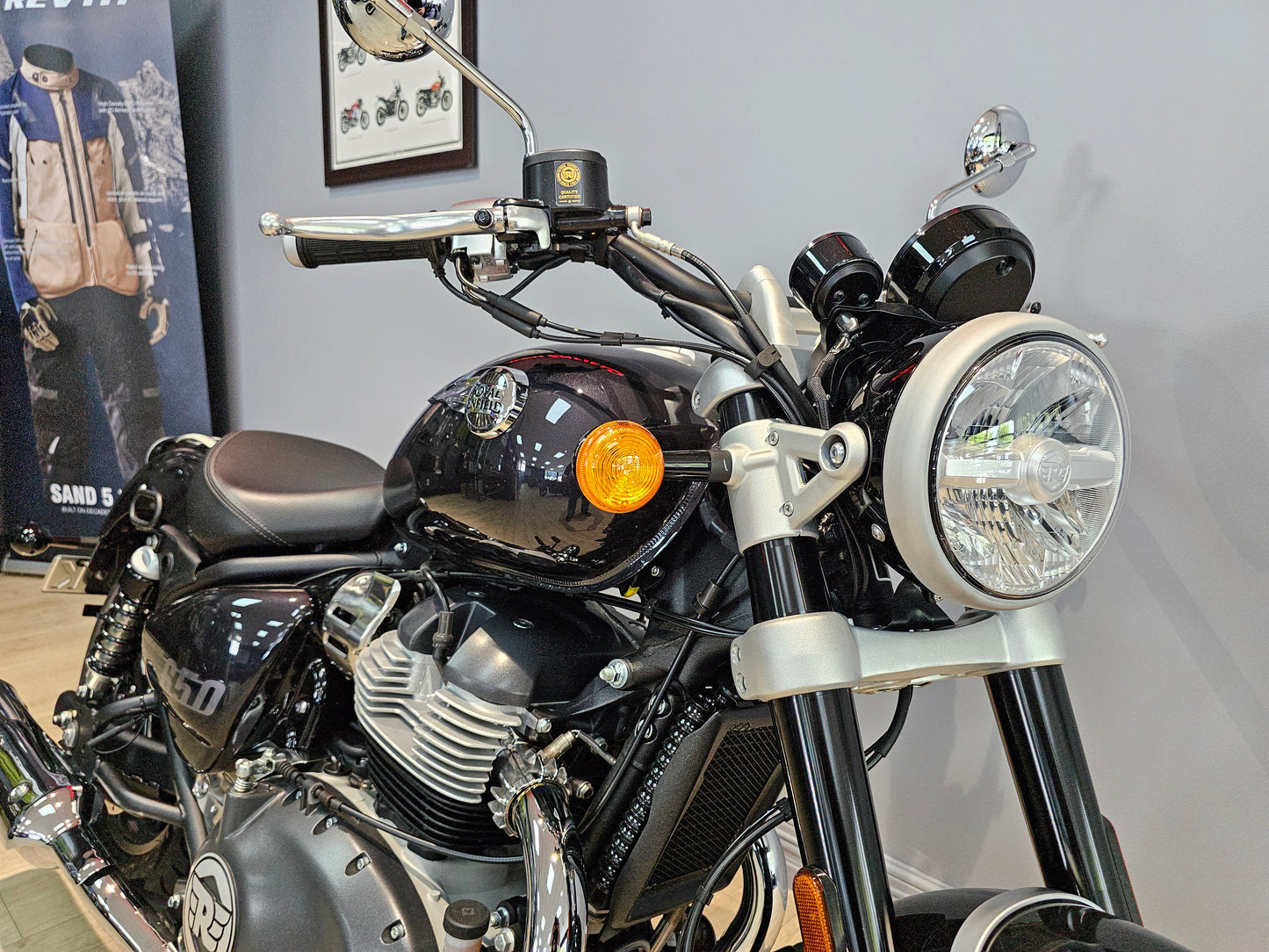 2025 Royal Enfield Super Meteor 650