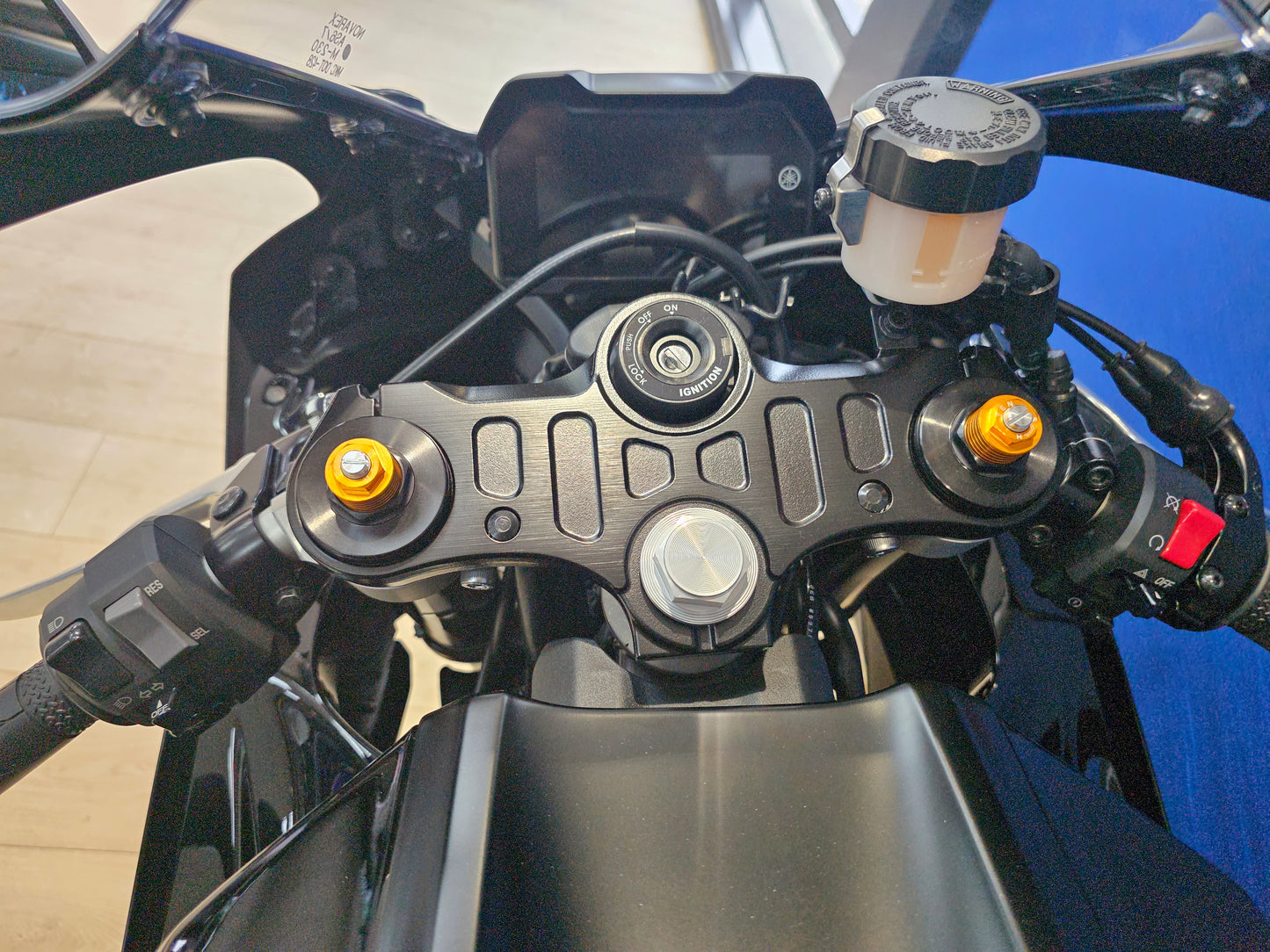 2025 Yamaha YZF-R7 LA