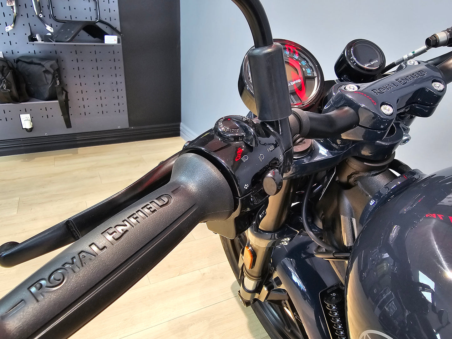 Royal Enfield Shotgun 650