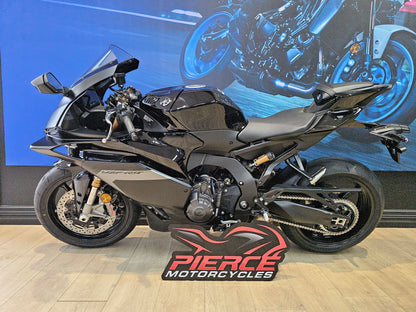 Yamaha YZF-R9 2025