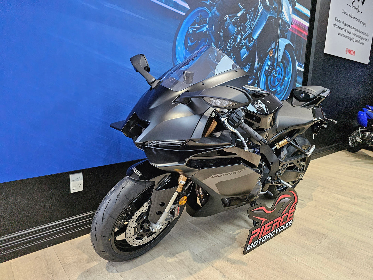 Yamaha YZF-R9 2025
