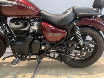 Royal Enfield Meteor 350 Stellar Red