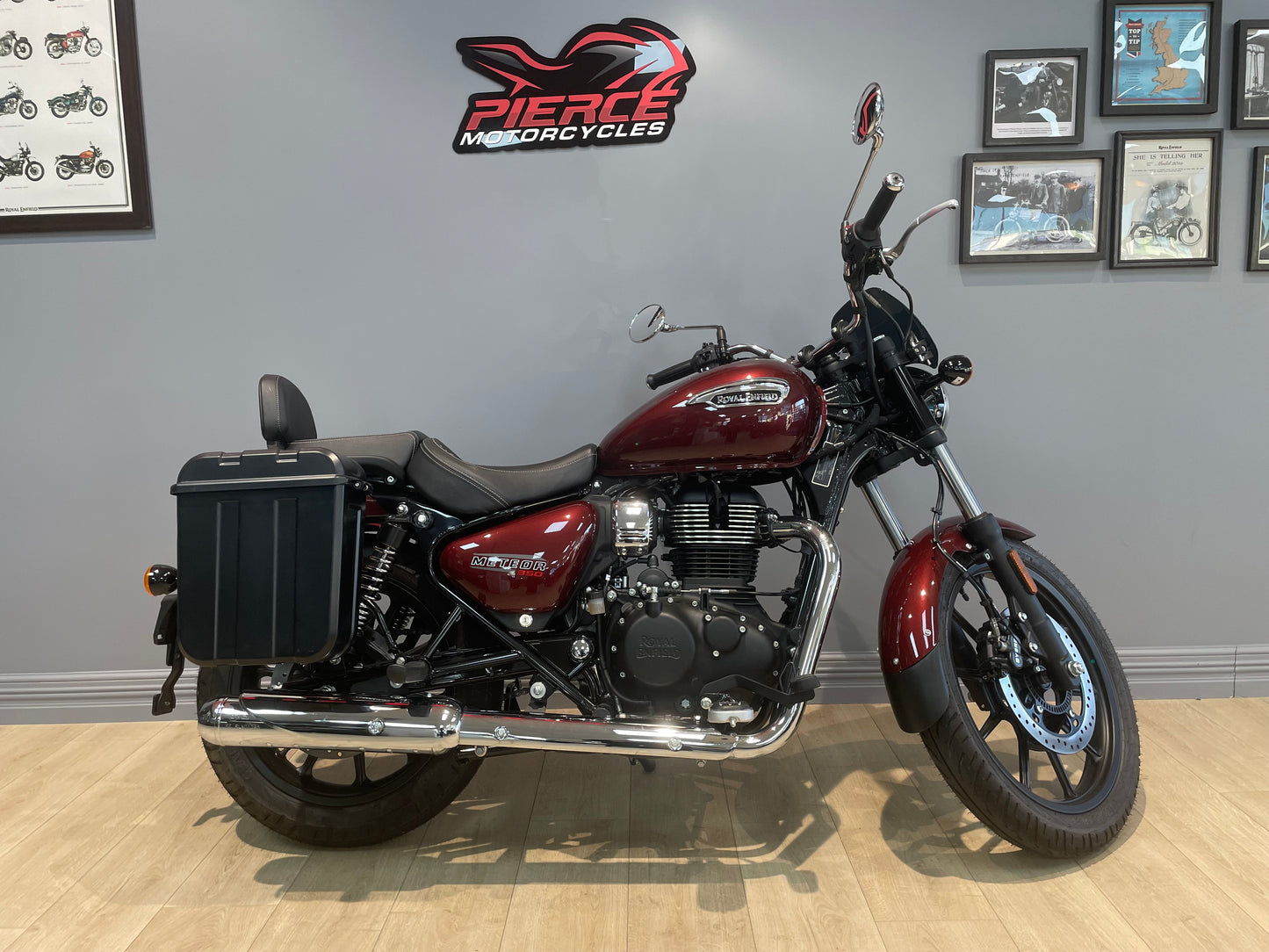 Royal Enfield Meteor 350 Stellar Red