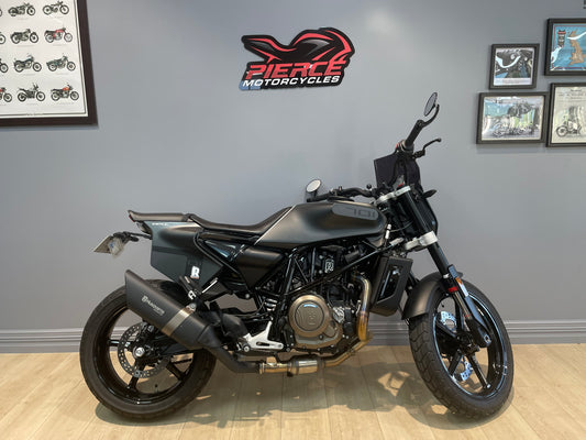 2019 Husqvarna 701 Svartpilen