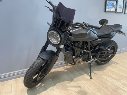 2019 Husqvarna 701 Svartpilen
