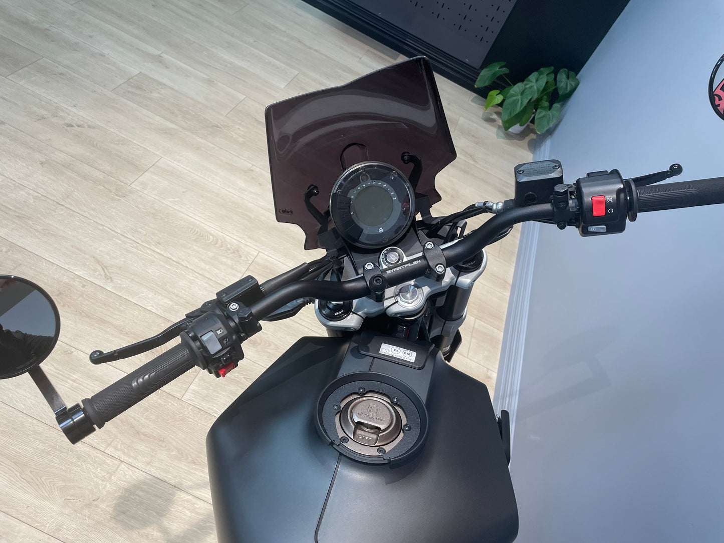 2019 Husqvarna 701 Svartpilen