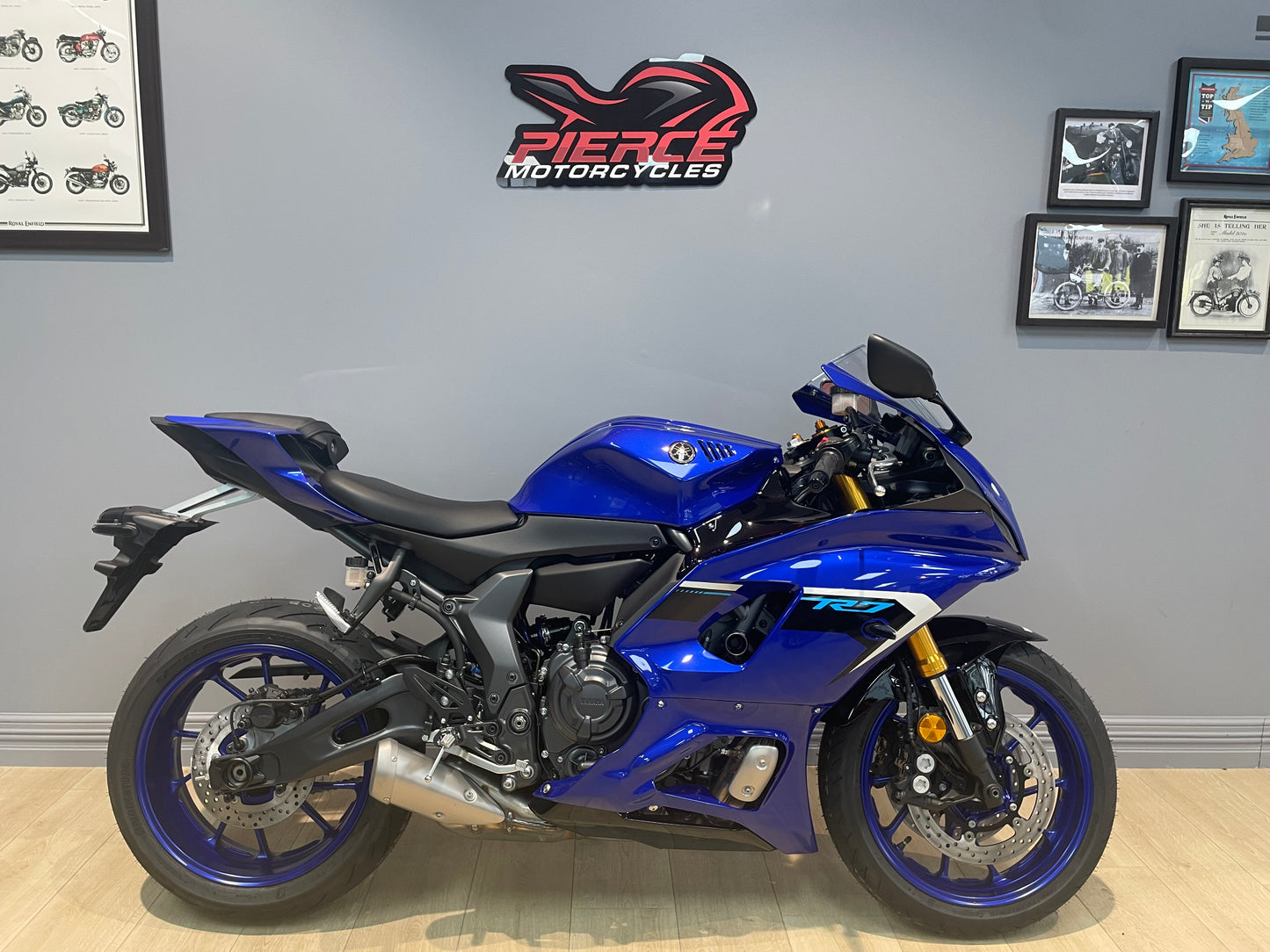 2025 Yamaha YZF-R7 LA