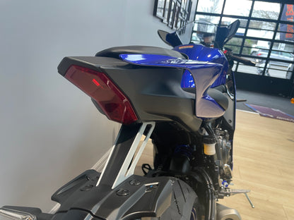 2025 Yamaha YZF-R7 LA