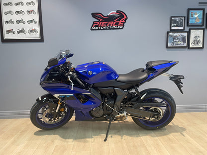2025 Yamaha YZF-R7 LA
