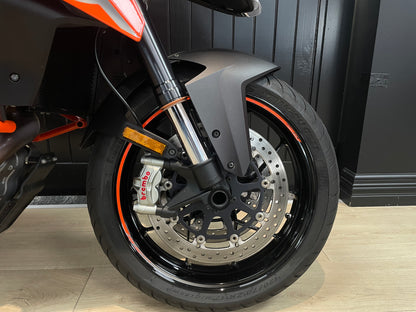 2016 KTM 1290 GT Superduke