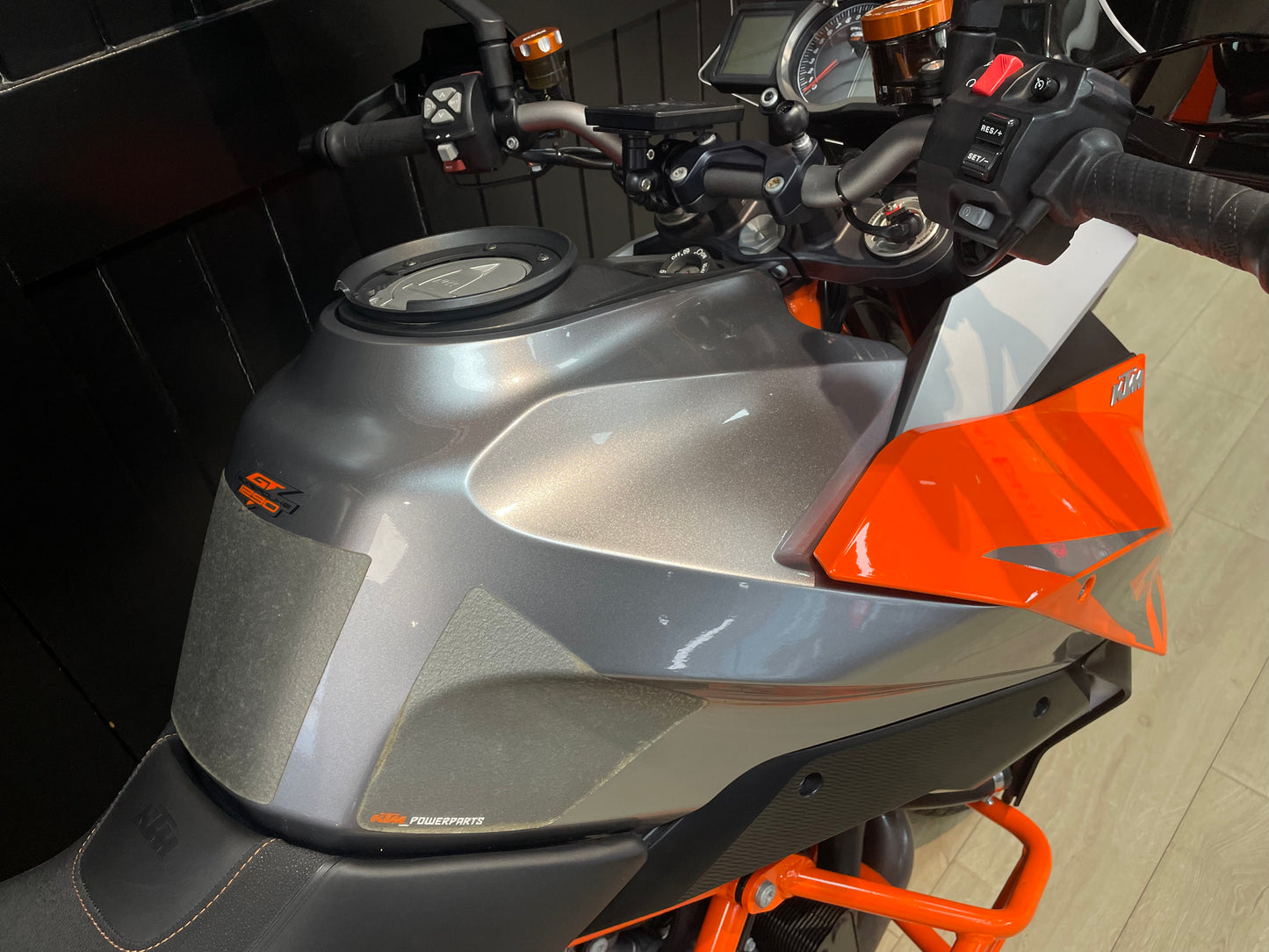 2016 KTM 1290 GT Superduke