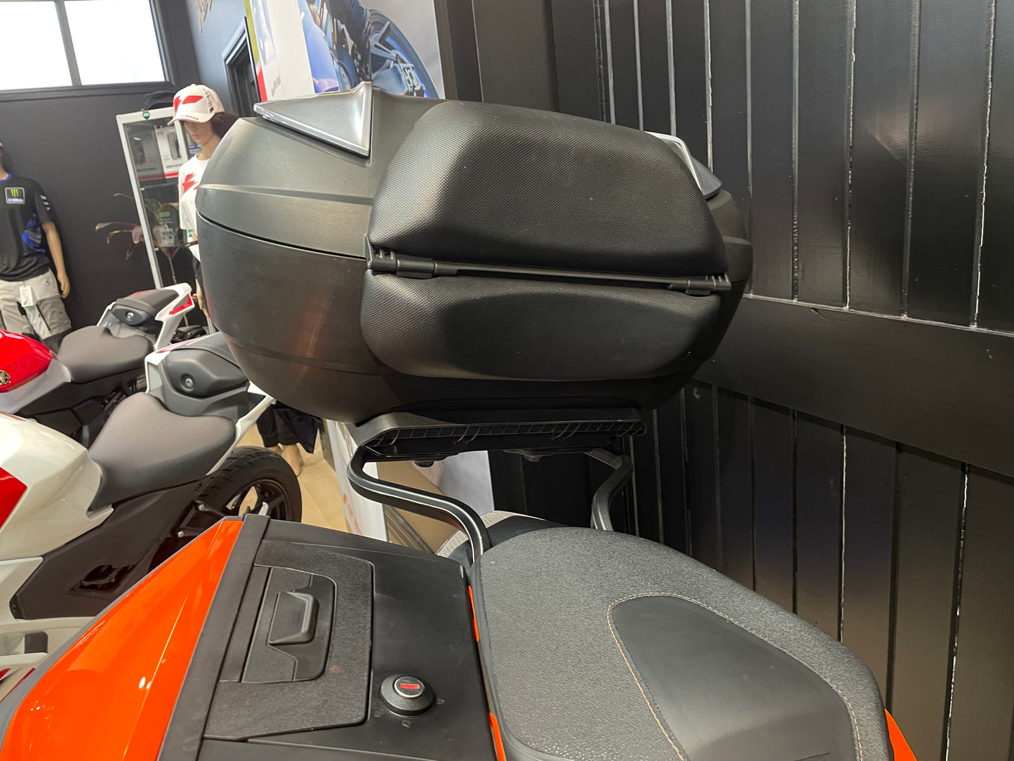 2016 KTM 1290 GT Superduke