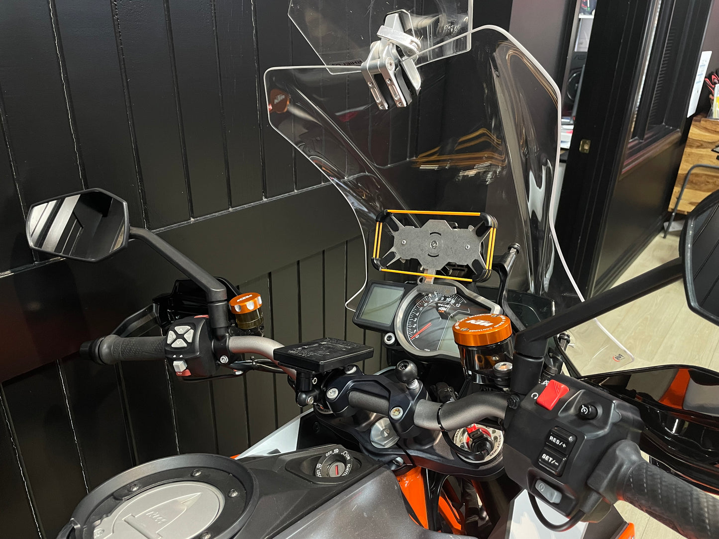 2016 KTM 1290 GT Superduke