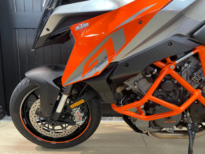 2016 KTM 1290 GT Superduke