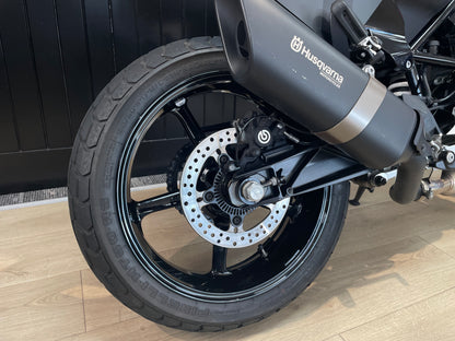 2019 Husqvarna 701 Svartpilen