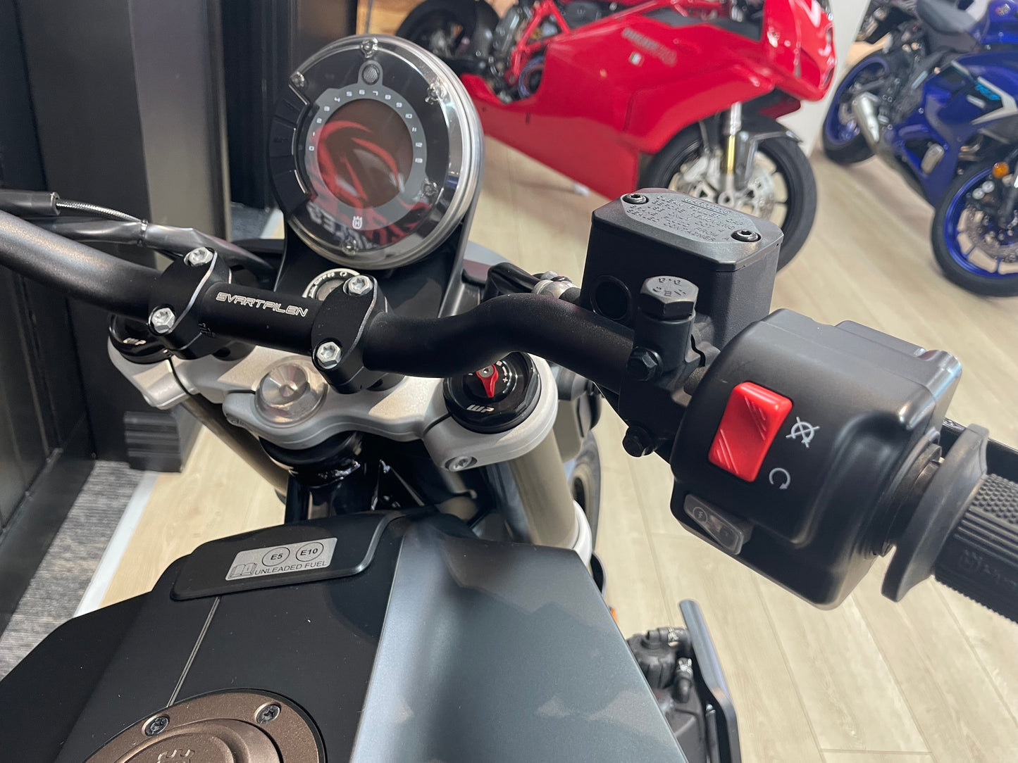 2019 Husqvarna 701 Svartpilen
