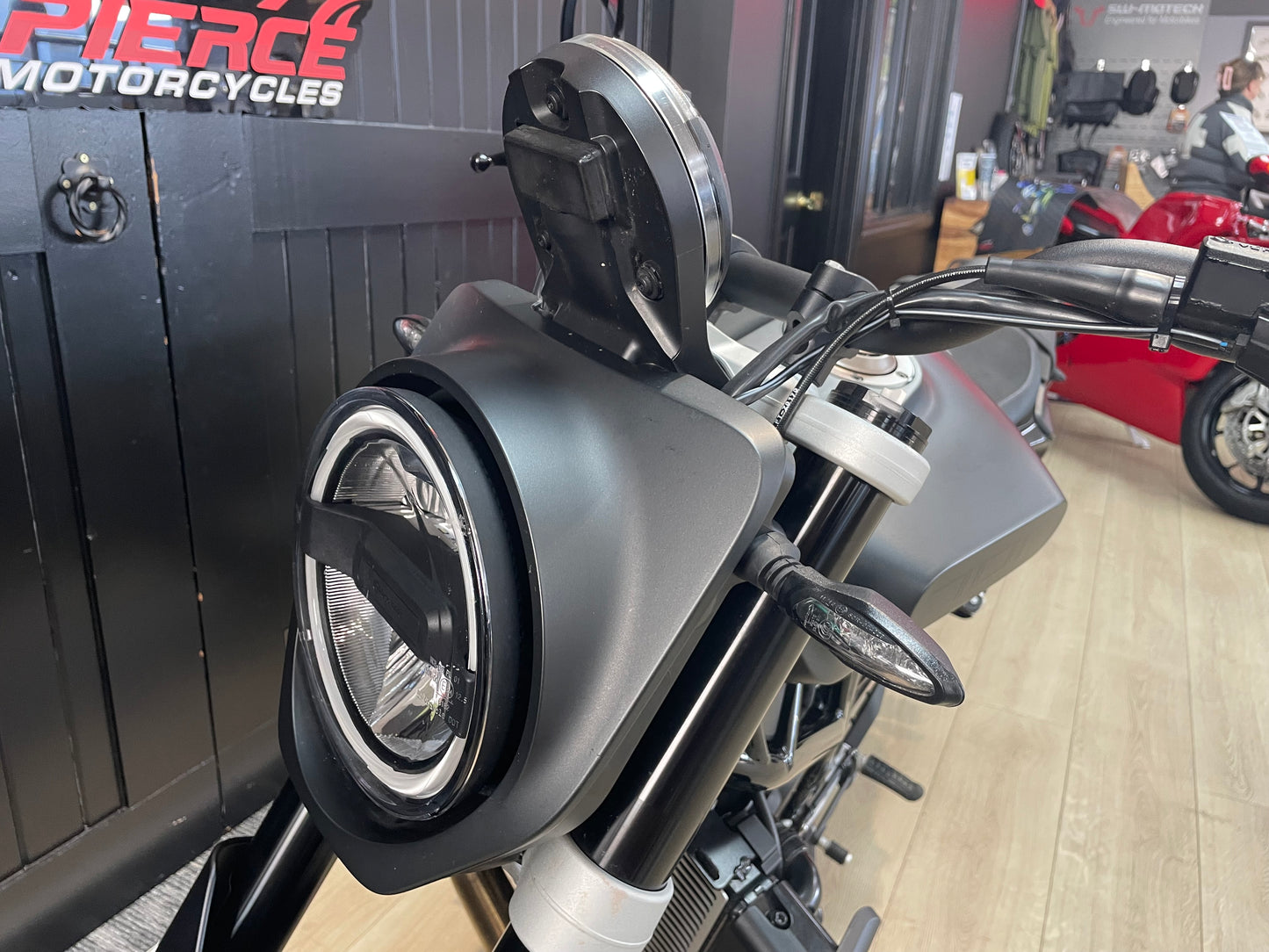 2019 Husqvarna 701 Svartpilen