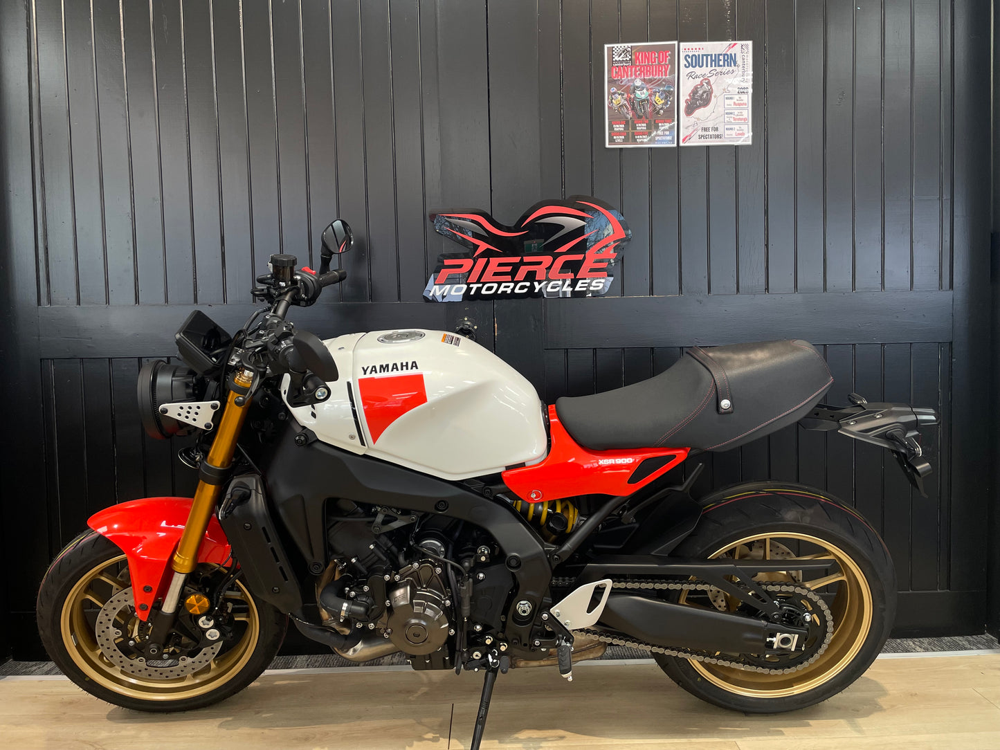2025 Yamaha XSR900