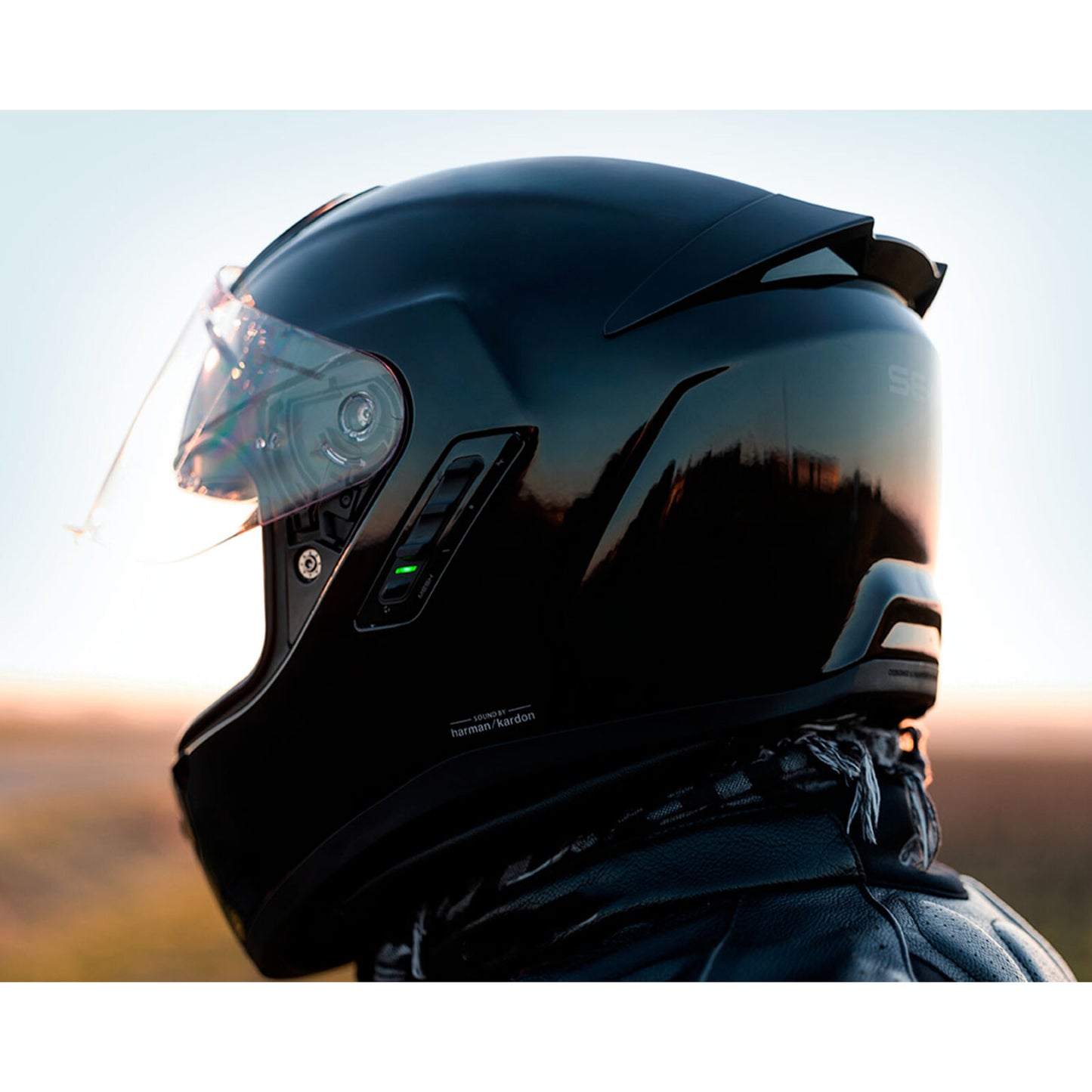 Sena Phantom Smart Helmet with Mesh Comms - Matte Black