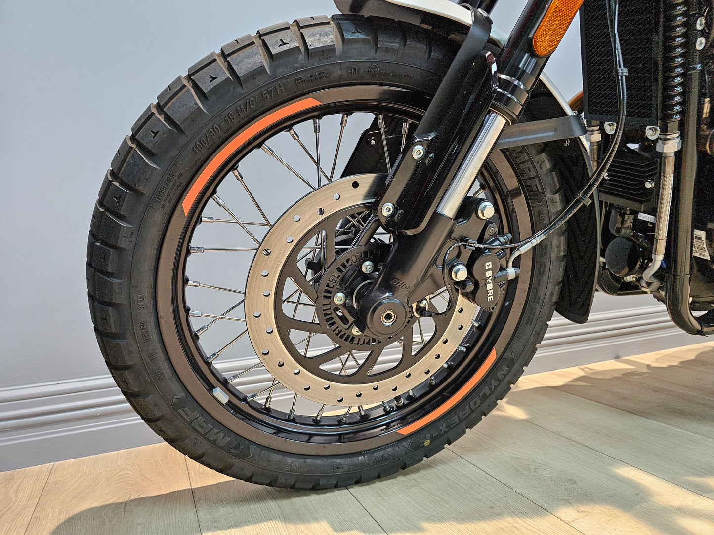 Royal Enfield Bear 650